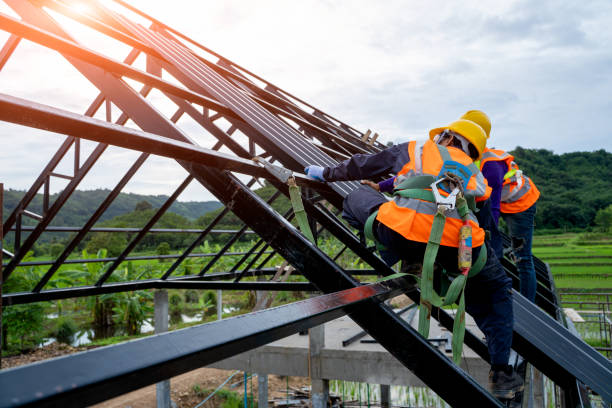 Best Commercial Roofing Services  in Cortland, OH